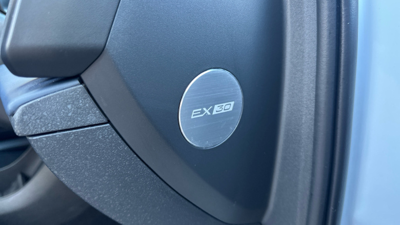 Volvo EX30 200kW SM Extended Range Plus 69kWh 5dr Auto Electric Estate